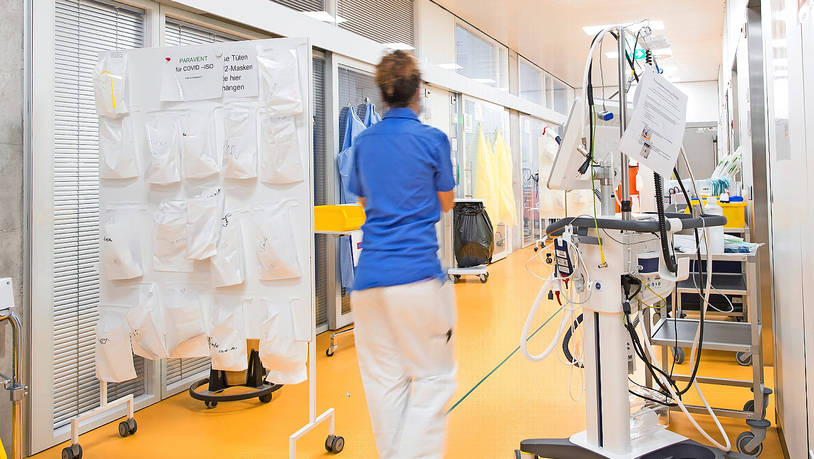 Das Personal wird knapp: Der Kanton sucht im Januar 2022 Personen mit einer Ausbildung im Pflegebereich. 