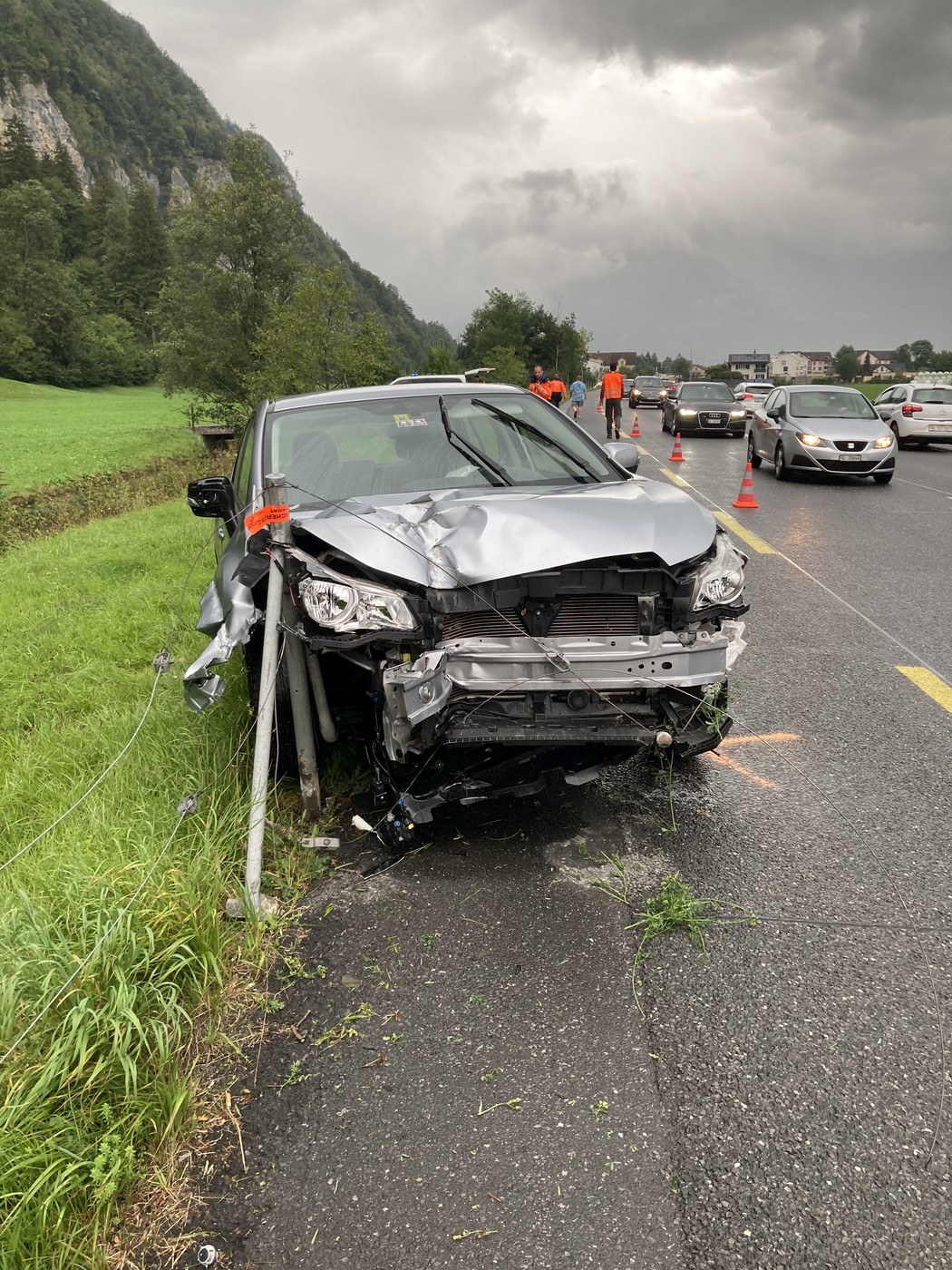 Die Unfallstelle in Näfels. Bild Kantonspolizei Glarus