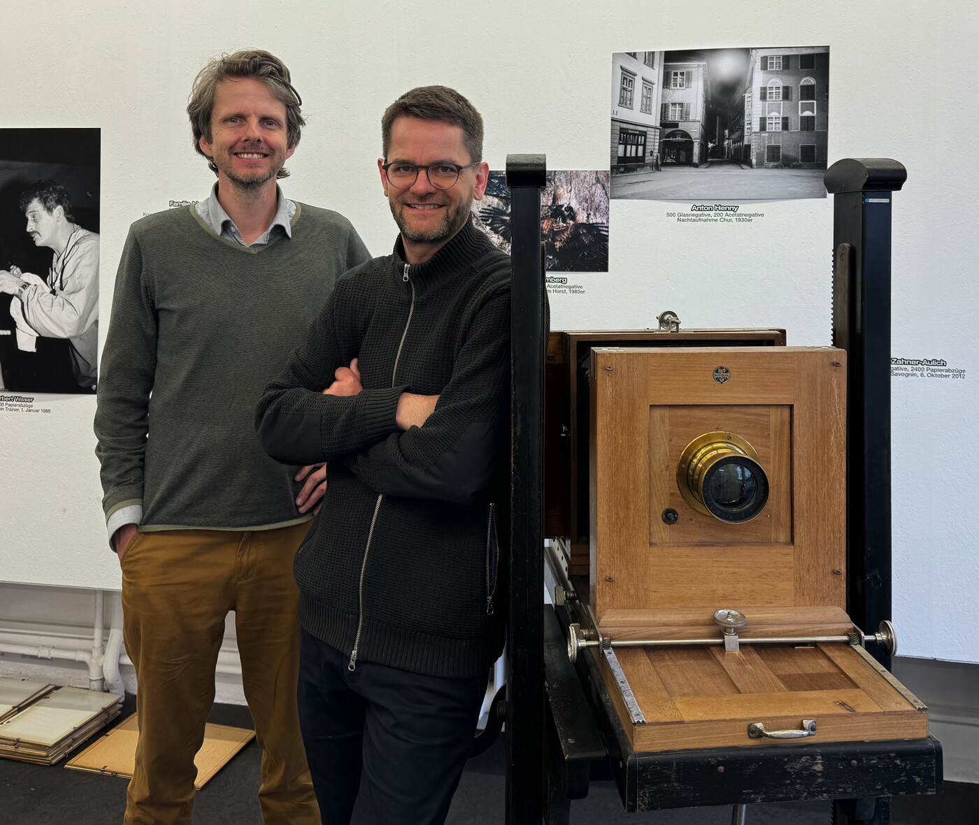 Johannes Meyer (l.) und Pascal Werner experimentierten in der Jugend im gemeinsamen Fotolabor.