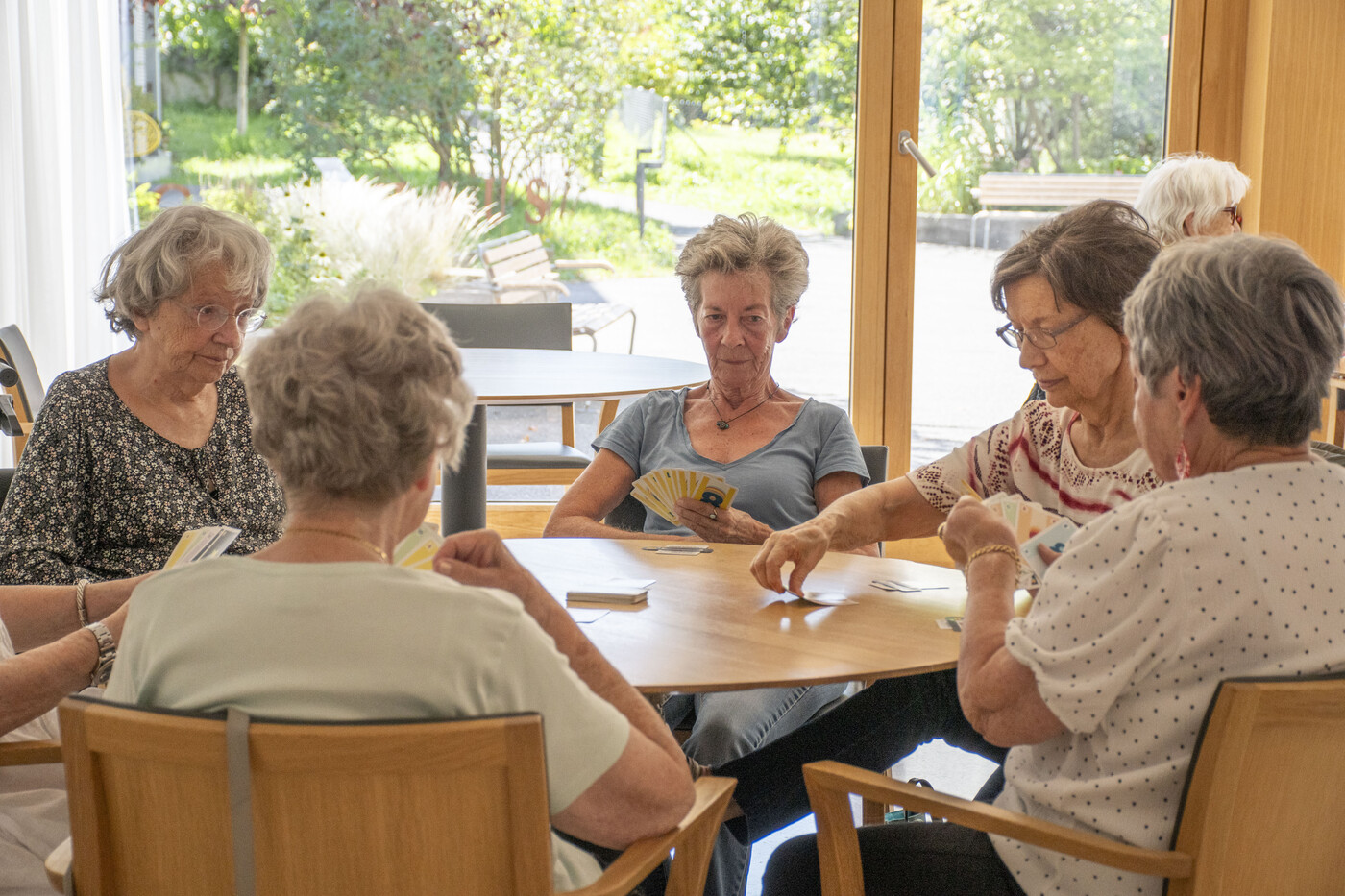 Treffpunkt: Nicht nur die Jugend will sich regelmässig treffen, auch Seniorinnen und Senioren haben das Bedürfnis für regelmässige Zusammenkünfte.