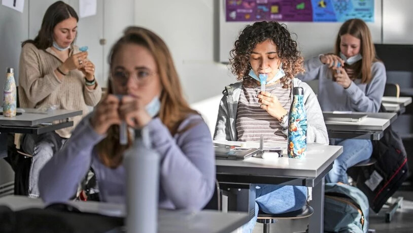 Bald geht es los: Nächste Woche starten in Graubünden die fast flächendeckenden Coronatests an Schulen.