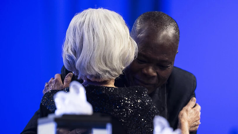 Der Architekt Diébédo Francis Kéré erhielt für sein zukunftsweisendes Projekt in Burkina Faso einen Crystal Award.