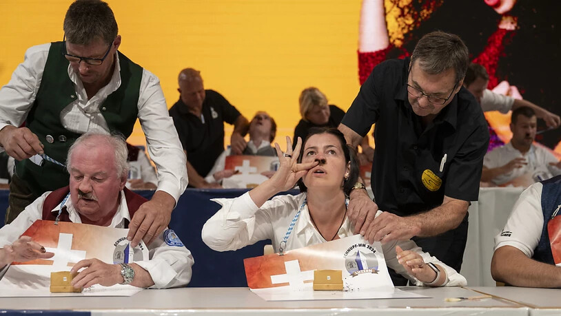 Fast fünf Gramm Schnupftabak vermögen die Besten an der Schnupf-Weltmeisterschaft in der Nase zu "versorgen".