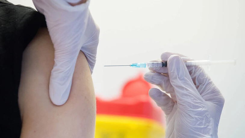 Impfung: In der Schweiz werden die Impfstoffe von Moderna und Pfizer verwendet. Impfung: In der Schweiz werden die Impfstoffe von Moderna und Pfizer verwendet.