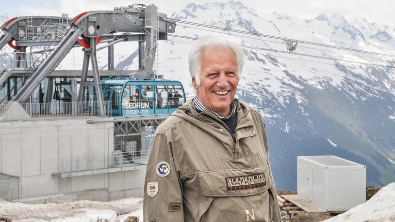 Behördenschelte: Verwaltungsratspräsident Marcus Weber hofft, dass auf dem Cuolm da Vi (Bild) bald das längst geplante Restaurant realisiert werden kann. Behördenschelte: Verwaltungsratspräsident Marcus Weber hofft, dass auf dem Cuolm da Vi (Bild) bald das längst geplante Restaurant realisiert werden kann.