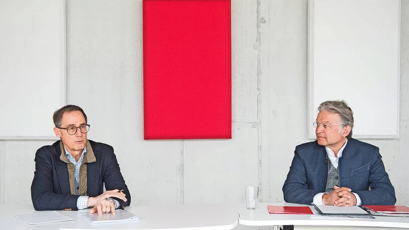 Bangen: Ernst «Aschi» Wyrsch (rechts), Präsident Hotelleriesuisse Graubünden, und Geschäftsführer Jürg Domenig sind besorgt über die hohen Coronafallzahlen. Bangen: Ernst «Aschi» Wyrsch (rechts), Präsident Hotelleriesuisse Graubünden, und Geschäftsführer Jürg Domenig sind besorgt über die hohen Coronafallzahlen.
