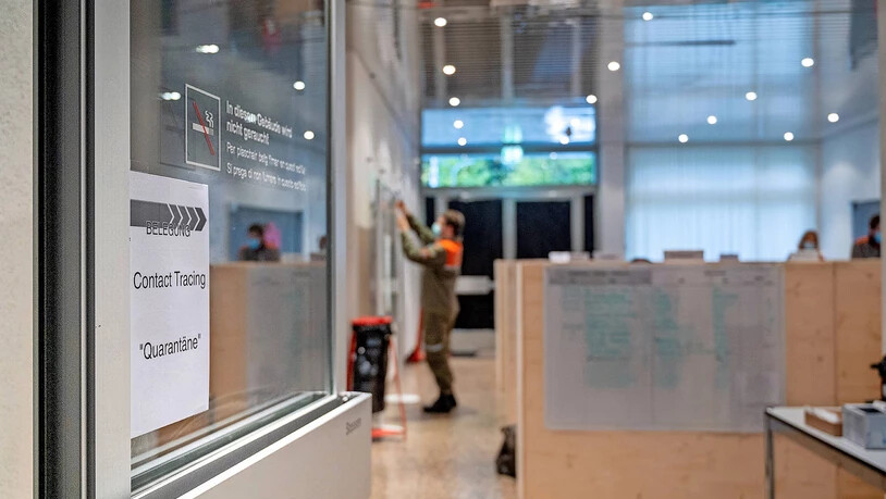 Anpassungen: Das Contact Tracing des Kantons Graubünden läuft inzwischen deutlich digitaler als noch im Oktober 2020, als dieses Bild entstand. Anpassungen: Das Contact Tracing des Kantons Graubünden läuft inzwischen deutlich digitaler als noch im Oktober 2020, als dieses Bild entstand.