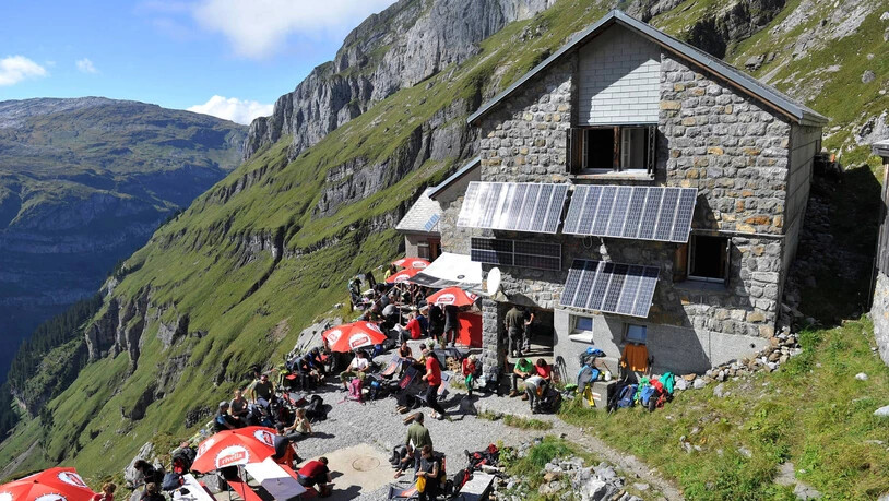 Sie soll umgebaut werden: Die Glärnischhütte genügt den Ansprüchen an eine SAC-Hütte nicht mehr. Sie soll umgebaut werden: Die Glärnischhütte genügt den Ansprüchen an eine SAC-Hütte nicht mehr.