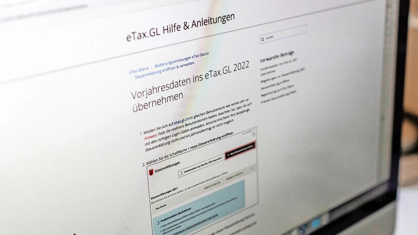 Scheint sich zu etablieren: Die Möglichkeit, die Steuererklärung papierlos online einzureichen, wird schon von über 80 Prozent der steuerpflichtigen natürlichen Personen im Kanton Glarus genutzt. Scheint sich zu etablieren: Die Möglichkeit, die Steuererklärung papierlos online einzureichen, wird schon von über 80 Prozent der steuerpflichtigen natürlichen Personen im Kanton Glarus genutzt.