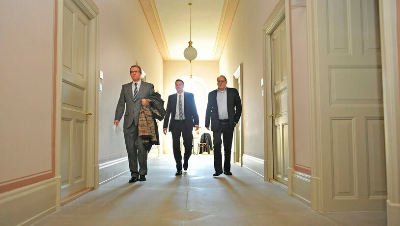 Januar 2014: Thomas Hefti (links) ist in den Ständerat gewählt worden. Nationalrat Martin Landolt unterliegt ihm.