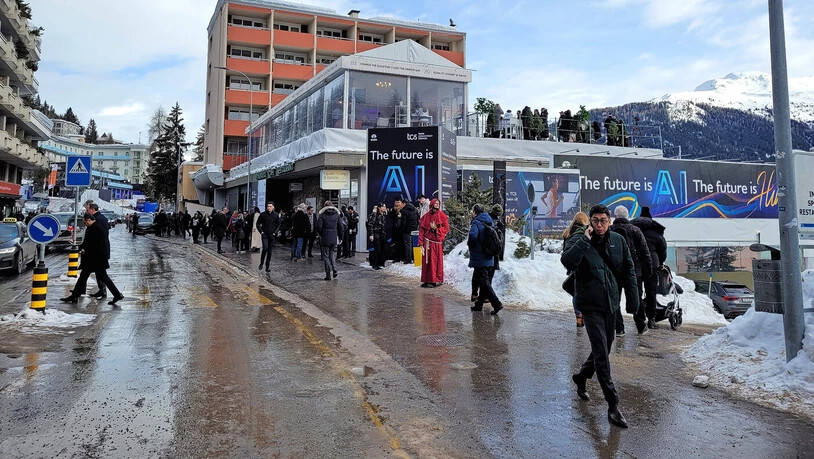 Soll reguliert werden können: In Davos werden am World Economic Forum viele Gebäude mittels Temporärbauten umgenutzt.