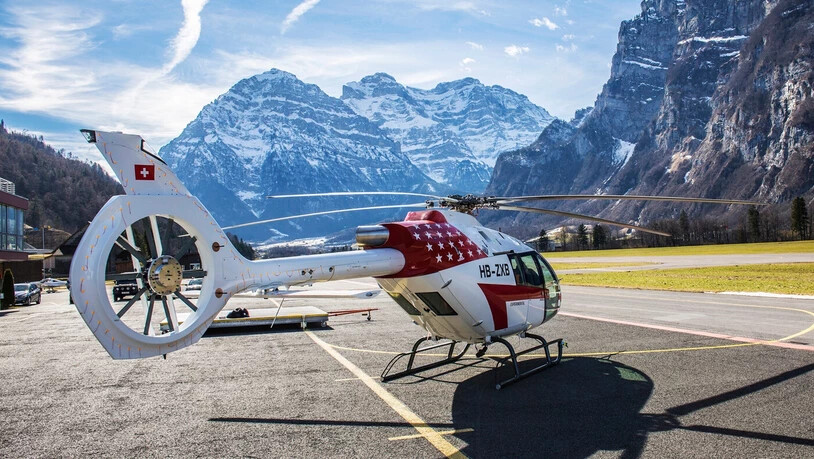 Der zweite Prototyp: Noch unter der Führung des Erfinders Martin Stucki sammelt man bei der Marenco Swisshelicopter in Mollis vor allem mit P2 Flugdaten für die Weiterentwicklung des Helikoptermodells SH 09 bis zur Serienreife. Der zweite Prototyp: Noch unter der Führung des Erfinders Martin Stucki sammelt man bei der Marenco Swisshelicopter in Mollis vor allem mit P2 Flugdaten für die Weiterentwicklung des Helikoptermodells SH 09 bis zur Serienreife.
