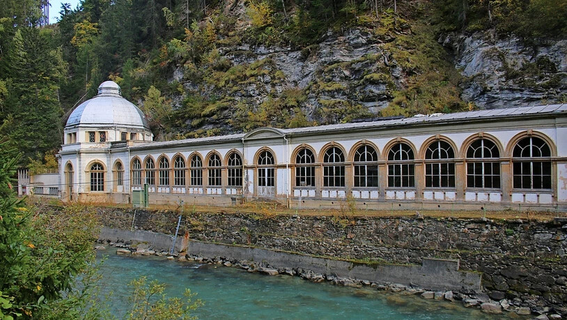 Von Weitem ist der Verfall des 1874 errichteten und seit 30 Jahren geschlossenen noch nicht erkennbar. Von Weitem ist der Verfall des 1874 errichteten und seit 30 Jahren geschlossenen noch nicht erkennbar.