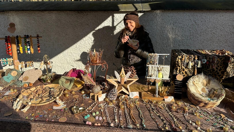 So viel Auswahl: Paola Schüpbach stellt Schmuck in ganz vielen Varianten her. 