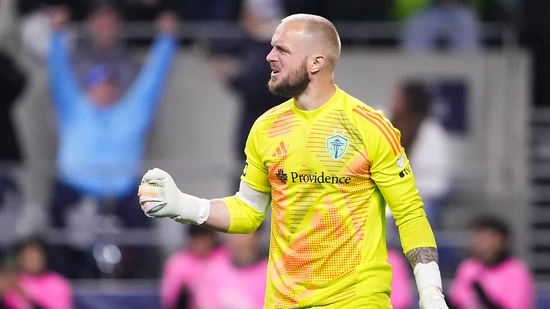 Stefan Frei freut sich über den gehalteten Penalty, mit dem er die Playoff-Achtelfinalserie gegen Houston für Seattle entschied