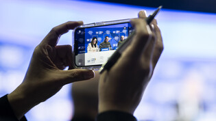 Beliebtes Motiv: Die prominenten Gesichter aus Politik, Wirtschaft und Kultur werden in diesen Tagen in Davos gerne abgelichtet.