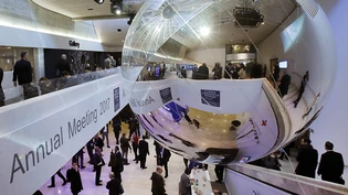 Donald Trump ist am WEF in Davos nicht persönlich dabei - in den Diskussionsforen ist der kommende US-Präsident dennoch allgegenwärtig.
