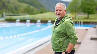 Winter ade: Wie hier in Netstal wird unter Chili Cremoneses Führung auch der Betrieb des Freibades Glarus wieder aufgenommen. 
