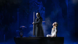 Nadim Naaman (als Phantom) und Georgia Wilkinson (als Christine) in der Neuauflage von Andrew Lloyd Webbers  "Phantom of the Opera" am Musical-Theater Basel.