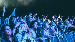 Grossanlässe wie das Open Air Lumnezia stehen ohne Ausweitung der Zertifikatspflicht weiterhin auf der Kippe. 