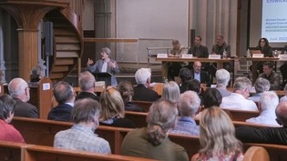 Die Präsidentin der Evangelischen Kirche Schweiz: Rita Famos sagt in ihrer Rede, dass Kirchen hochemotionale Orte seien und Erinnerungen geschaffen würden. Die Präsidentin der Evangelischen Kirche Schweiz: Rita Famos sagt in ihrer Rede, dass Kirchen hochemotionale Orte seien und Erinnerungen geschaffen würden.