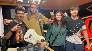 Bald gilt’s ernst: Jorge Silva (von links nach rechts), Nils Muszong, Serena Javorka und Janosch Marti spielen am Freitag auf der Hauptbühne des Sound of Glarus.