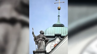 Ein Symbol für den Glauben: Die Näfelser Hilariuskirche zeigt die Stellung von Näfels als katholischer Vorort des Kantons Glarus.  