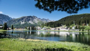 Die Hoffnung lebt: Bündner Tourismusorte – wie hier Arosa – rechnen im Sommer erneut mit vielen Schweizer Gästen. Die Hoffnung lebt: Bündner Tourismusorte – wie hier Arosa – rechnen im Sommer erneut mit vielen Schweizer Gästen.