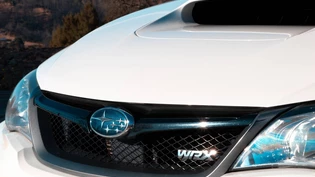 In der Schweiz gibt es so manchen Stereotypen, einer davon ist, dass alle Bündner Subaru fahren. In der Schweiz gibt es so manchen Stereotypen, einer davon ist, dass alle Bündner Subaru fahren.