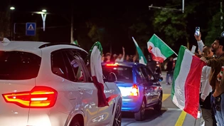 Überschwängliche Freude: Italienfans feiern auf und neben den Churer Strassen die frisch gekürten Fussball-Europameister. Überschwängliche Freude: Italienfans feiern auf und neben den Churer Strassen die frisch gekürten Fussball-Europameister.