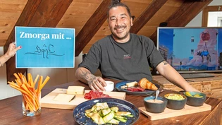 Er bruncht, wenn ihm danach ist: «Und nicht, weil Sonntag ist, sondern, wenn ich Zeit habe», sagt Fabian «Bane» Florin in seiner Wohnung in der Churer Altstadt. Er bruncht, wenn ihm danach ist: «Und nicht, weil Sonntag ist, sondern, wenn ich Zeit habe», sagt Fabian «Bane» Florin in seiner Wohnung in der Churer Altstadt.