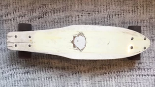 Dieses Skateboard soll einst Jay Adams gehört haben.