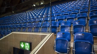 Leere Ränge, leere Betten: Weil der diesjährige Spengler Cup abgesagt wurde, werden viele Unterkünfte in Davos storniert. Leere Ränge, leere Betten: Weil der diesjährige Spengler Cup abgesagt wurde, werden viele Unterkünfte in Davos storniert.