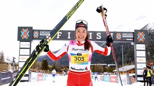 Grosser Moment. Giuliana Werro freut sich in S-chanf über ihren Sieg beim 53. Engadin Skimarathon. Grosser Moment. Giuliana Werro freut sich in S-chanf über ihren Sieg beim 53. Engadin Skimarathon.