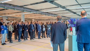 Grosses Interesse: Rund 70 Botschafterinnen und Botschafter aus aller Welt besuchen das Medtech-Unternehmen Hamilton. Grosses Interesse: Rund 70 Botschafterinnen und Botschafter aus aller Welt besuchen das Medtech-Unternehmen Hamilton.