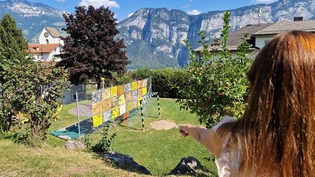 Fingerzeig: Ein Stein des Anstosses ist für die Mütter von Obstalden der Fussballplatz.