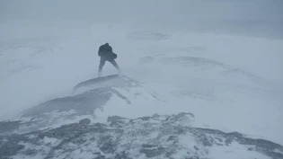 Ikonisch: Casper Niccas Film «The Dark Light» zeigt Guido Baselgia bei der fotografischen Arbeit im unwirtlichen Nordnorwegen. Ikonisch: Casper Niccas Film «The Dark Light» zeigt Guido Baselgia bei der fotografischen Arbeit im unwirtlichen Nordnorwegen.