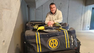 Hinter einem Berg von Kisten und Taschen: HCD-Materialchef Stefan Steiner packt am Dienstag schon einiges für die Reise in die Westschweiz. Hinter einem Berg von Kisten und Taschen: HCD-Materialchef Stefan Steiner packt am Dienstag schon einiges für die Reise in die Westschweiz.