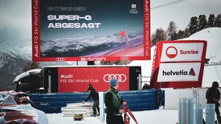Klare Botschaft: Der Videoscreen beim Weltcuprennen in St. Moritz lässt keine Zweifel offen. Die Voluntaris machen sich derweil bereits an den Abbau. Klare Botschaft: Der Videoscreen beim Weltcuprennen in St. Moritz lässt keine Zweifel offen. Die Voluntaris machen sich derweil bereits an den Abbau.