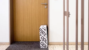 Wenn der Postmann vergeblich klingelt: Die Zahl der Paketdiebstähle in der Schweiz hat sich gemäss dem Versicherer Axa seit 2019 verdreifacht.
