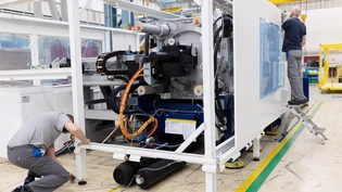 Begehrte Ergänzung: Dank der Maschinen aus dem Hause Netstal will der deutsche Krones-Konzern künftig komplette Getränkefabriken aus eigenem Haus verkaufen können. Begehrte Ergänzung: Dank der Maschinen aus dem Hause Netstal will der deutsche Krones-Konzern künftig komplette Getränkefabriken aus eigenem Haus verkaufen können.