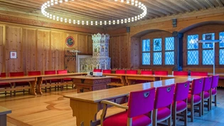 Heiss begehrte Plätze: Nicht einmal ein Viertel aller Kandiderenden für den Churer Gemeinderat werden nächstes Jahr hier Platz nehmen können. 