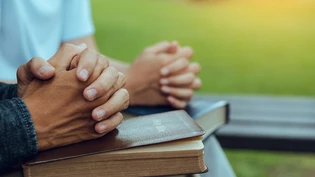Gottesdienst: Im Christentum gehen viele Gläubige an Auffahrt in die Kirche. Gottesdienst: Im Christentum gehen viele Gläubige an Auffahrt in die Kirche.