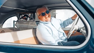 Oldtimer sind seine Leidenschaft: Paolo Spalluto bringt mit Passione Engadina die schönsten historischen Automobile ins Engadin. Oldtimer sind seine Leidenschaft: Paolo Spalluto bringt mit Passione Engadina die schönsten historischen Automobile ins Engadin.