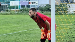 Gespannter Blick: Marko Zuvic tritt mit dem FC Ems auswärts im Kantonalduell gegen Valposchiavo Calcio an.