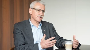 Ständig im Austausch: Die Idee für das Kooperationsprojekt «Trio» entstand laut Arnold Bachmann nach einem Treffen im Frühling. Im Projekt wurde eine vertiefte Zusammenarbeit mit den Spitälern in Uznach und Lachen geprüft.