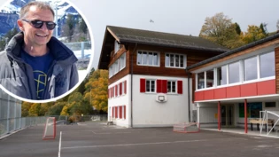 Gibt noch nicht auf: Thomas Gilgen setzt sich für das Schulhaus in Braunwald ein. Hier werden Primarschülerinnen und -schüler unterrichtet.