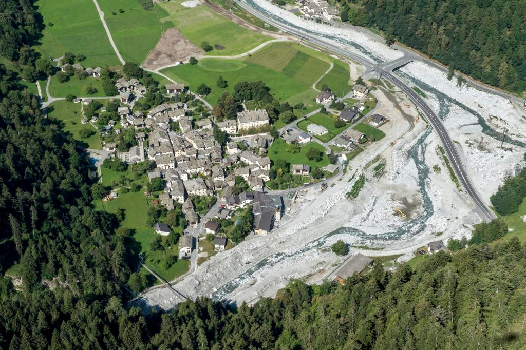 Beim Bergsturz in Bondo kamen acht Menschen ums Leben.