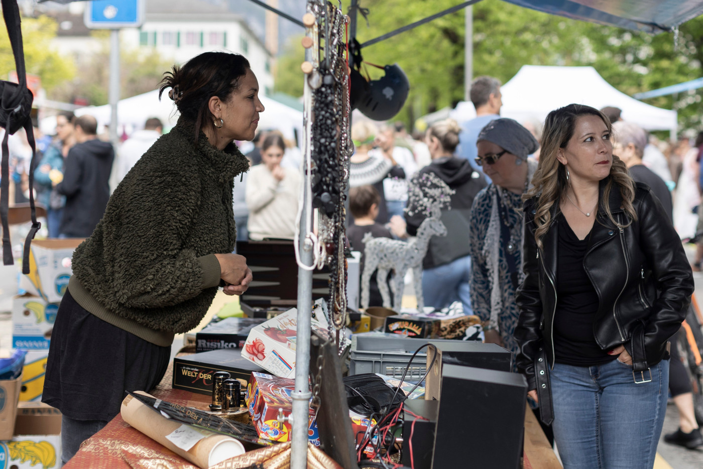 Audrey Hauri lässt sich den Flohmarkt und die Landsgemeinde nicht entgehen.