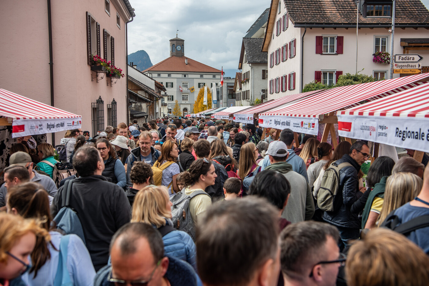 Alp Spektakel: In Seewis wartet neben zahlreichen Aktivitäten ein Markt auf die Besuchenden.